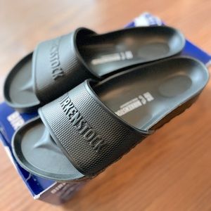 Brand New Black Birkenstock Barbados Slide Sandals.
